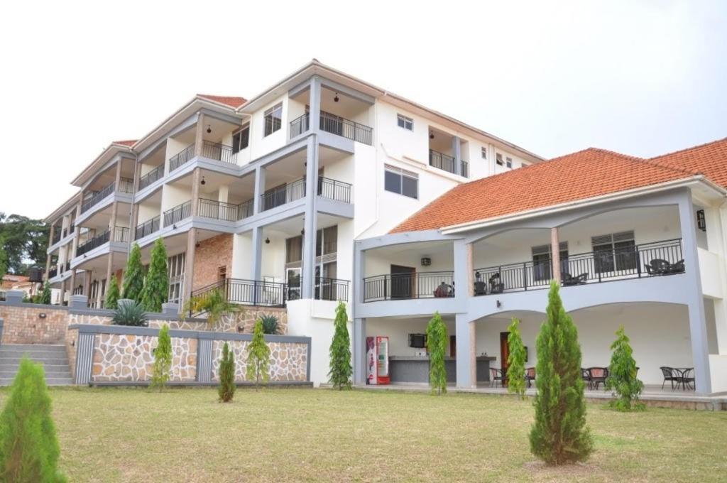 Hoima Eka Hotel Exterior foto